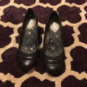 Black Mudd low heels